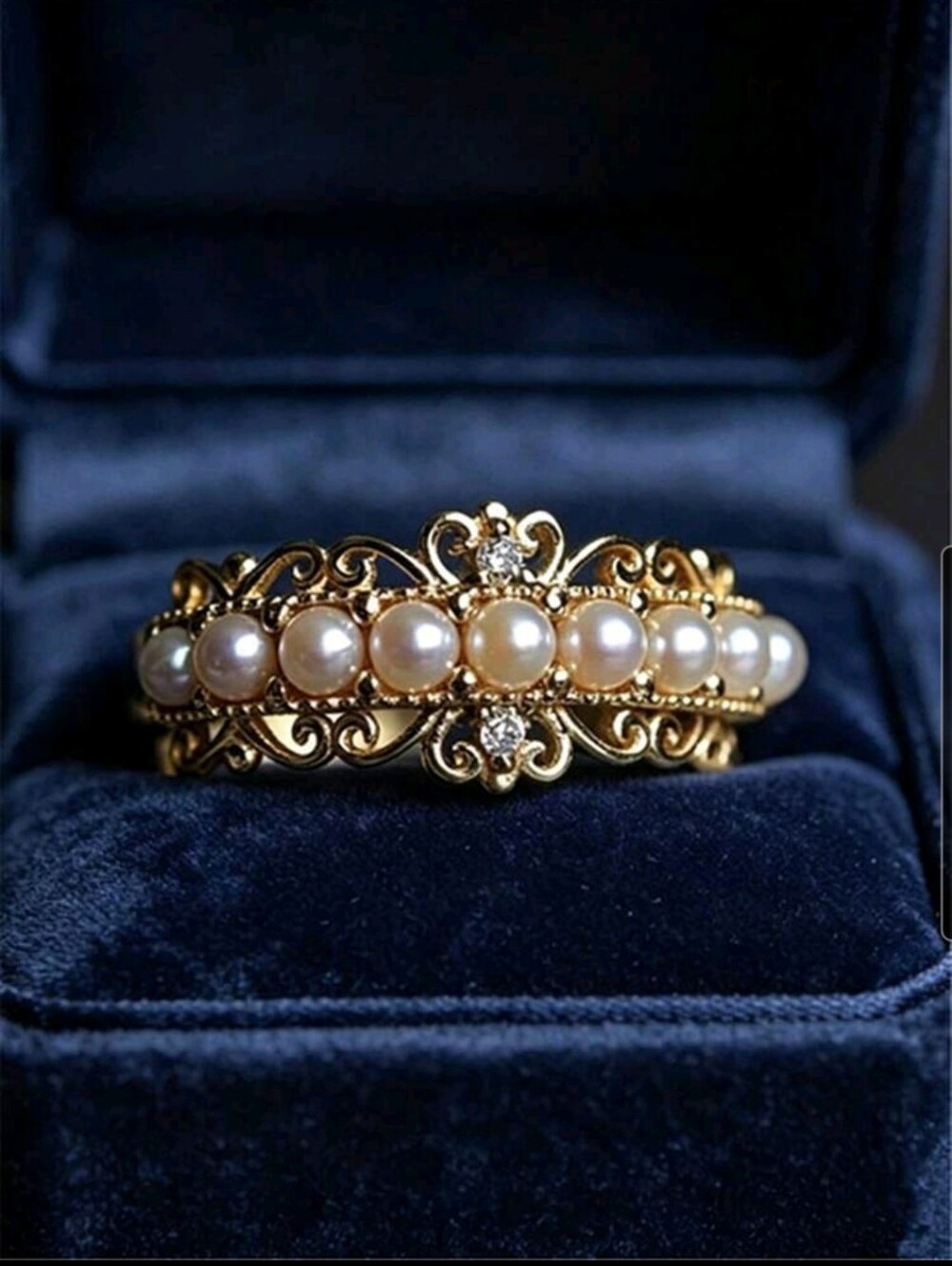 BRAND NEW ** Gold Pearl Filigree Statement Bracelet